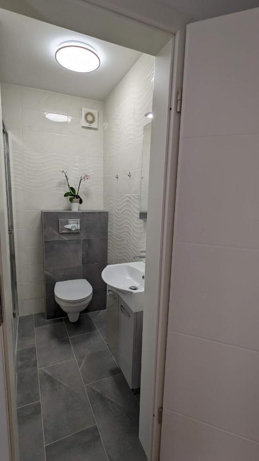 Olea Apartments Пиран Екстериор снимка