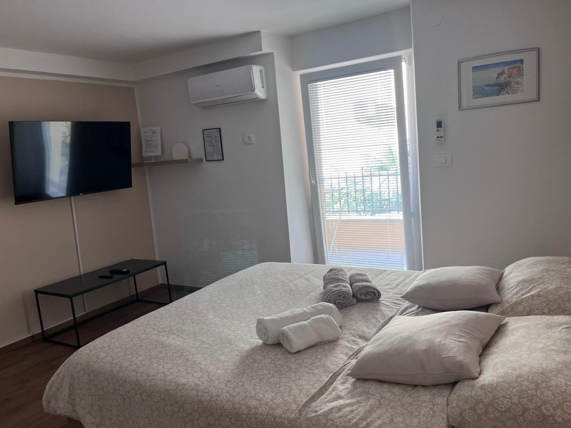 Olea Apartments Пиран Екстериор снимка